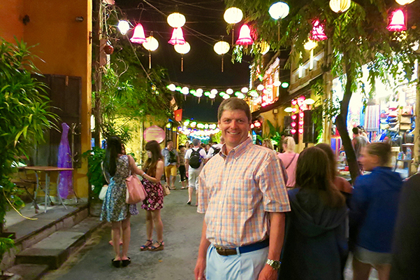 Walking the streets of Hoi An